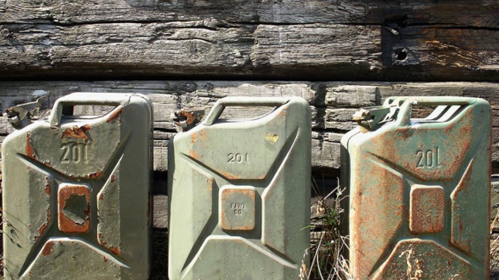 Mehrere hundert Liter Diesel stahlen Unbekannte von einem Betriebsgelände in Weener.  © Foto: pixabay