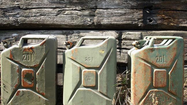 Diesel aus vier Fahrzeugen entwendet