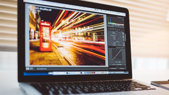 Laptop-Dieb zieht in Laden »blank«