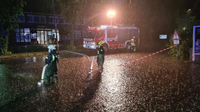 Fünf Zentimeter große Hagelkörner