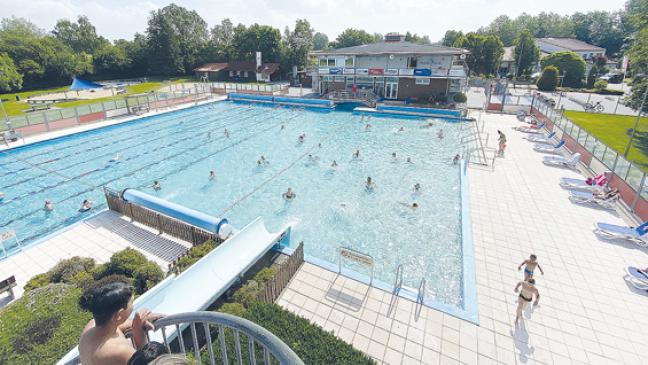 642 Badefans zur Eröffnung im Friesenbad