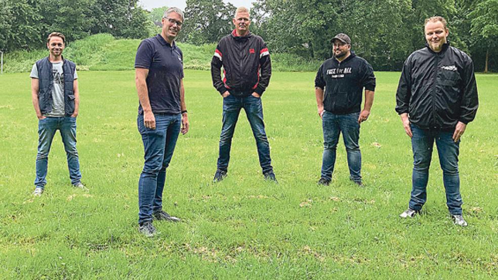 Wollen das »Free for all« wiederbeleben: (von links) Markus Koenen, Heiko Abbas, Bastiaan Kuil, Manuel Nikolaus und Andreas Huisinga beim Ortstermin im Stapelmoorer Park.  © Foto: privat