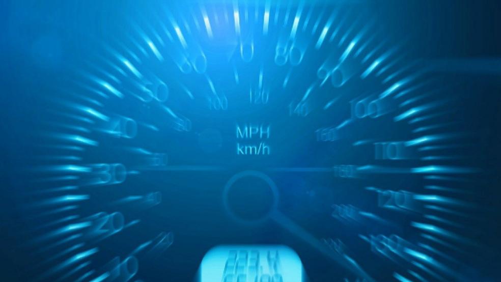 Wie schnell Autofahrer unterwegs sind, soll ihnen zukünftig von elektronischen Tafeln in Midlum und Hatzum angezeigt werden. © Symbolfoto: Pixabay