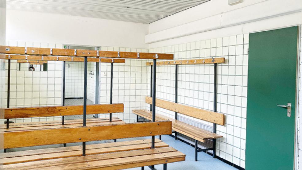 Die Umkleideräume in der Turnhalle an der Wiesenstraße sind alt.  © Foto: Boelmann