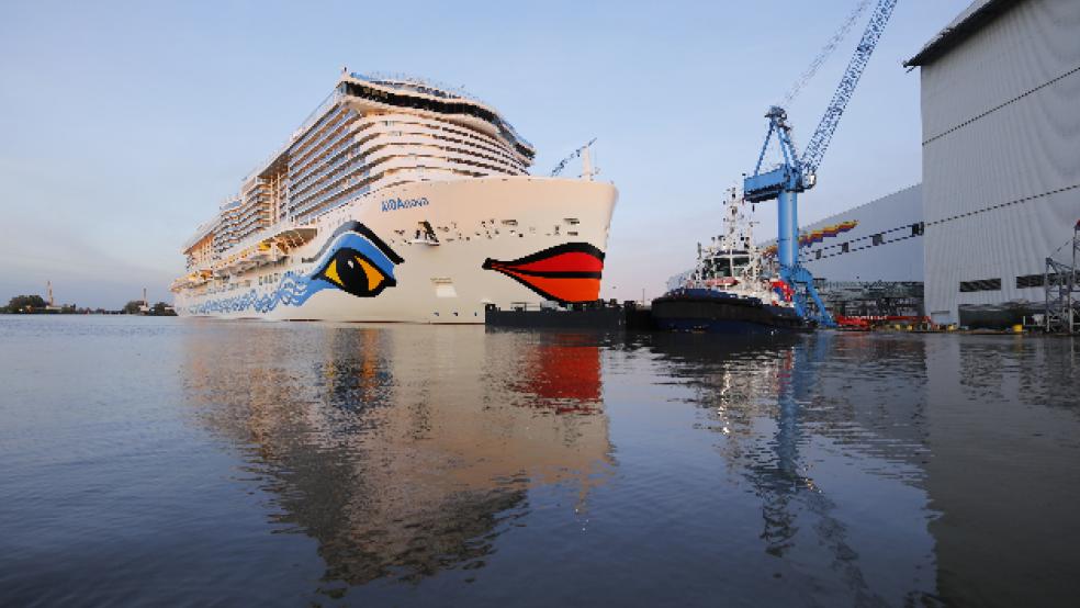 Bekommt noch in diesem Jahr die ersten Brennstoffzellen an Bord: das 2018 von der Meyer Werft abgelieferte Kreuzfahrtschiff »AIDAnova«. © Foto: Meyer Werft