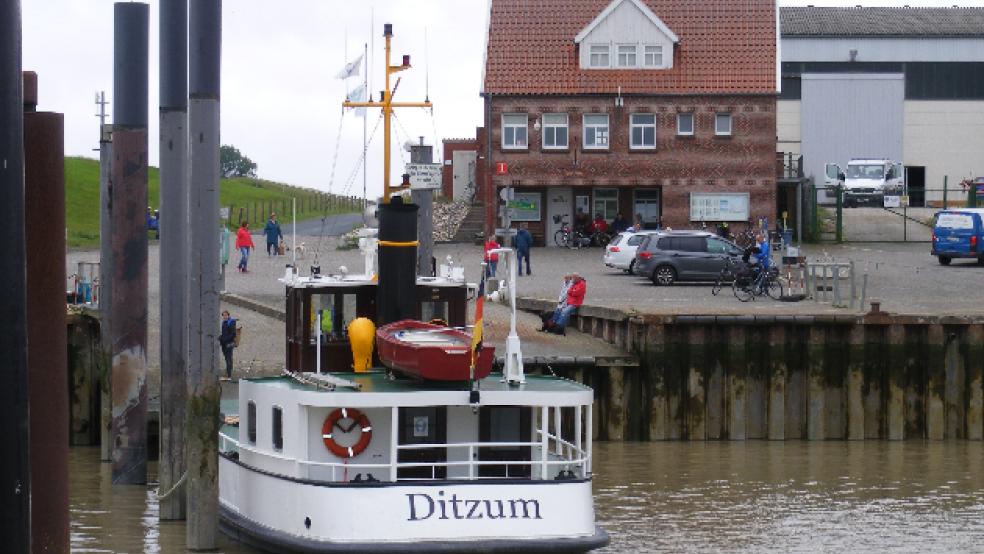 Noch bis Ende dieses Monats bleibt die Tourist-Info im »Huus an’t Fähr« am Hafen in Ditzum. Dann soll der Umzug in die Sielstraße im Ortskern erfolgen. © Foto: Szyska