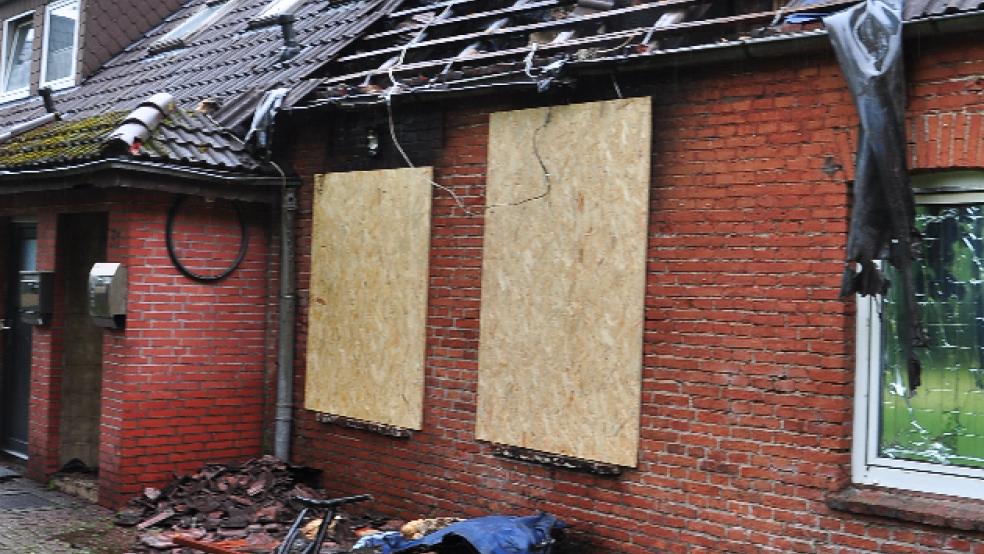 Das Haus am Westerende in Leer am Tag nach dem Brand. © Foto: Wolters
