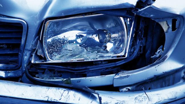 Unfall an Kreuzung  mit zwei Verletzten