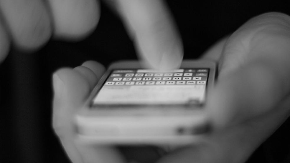 Ein 57-jähriger Mann aus Bunde reagierte schnell nach einem Betrug am Telefon und konnte so größeren Schaden verhindern. Die Polizei warnt davor, Anrufern Daten preiszugeben.  © Foto: Pixabay