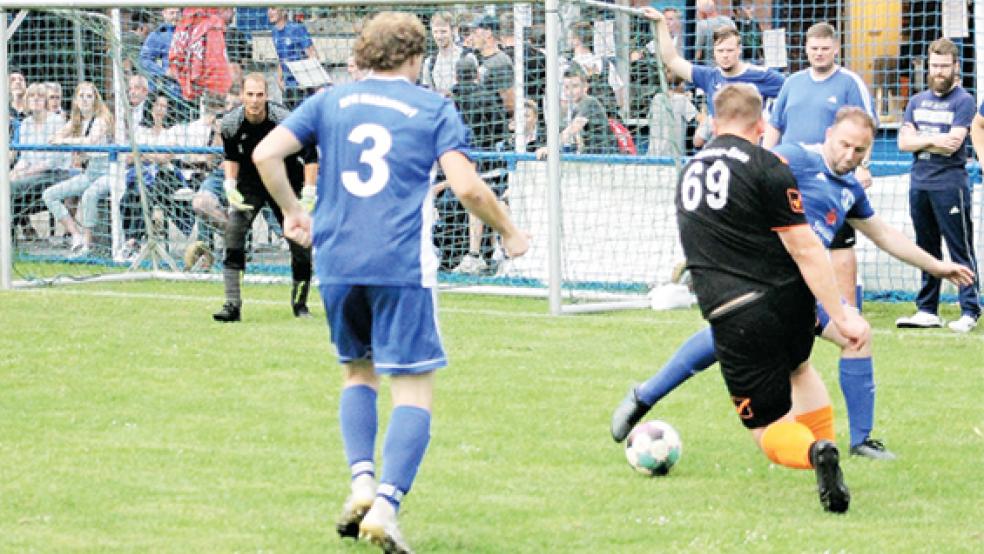 Möhlenwarf II behielt am Ende die Oberhand im Finale gegen den SV Wymeer-Boen II.  © Foto: Yzer