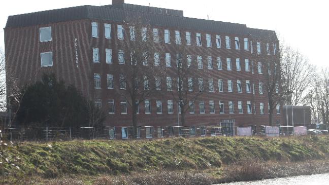 Mit Reifen gegen Bordstein