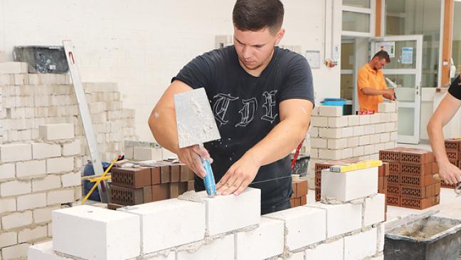 Prüfung unter Zeitdruck bestanden