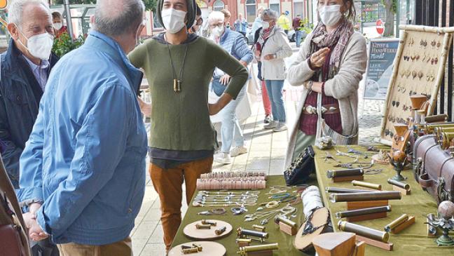 Bunte Vielfalt rund ums Leeraner Zollhaus  