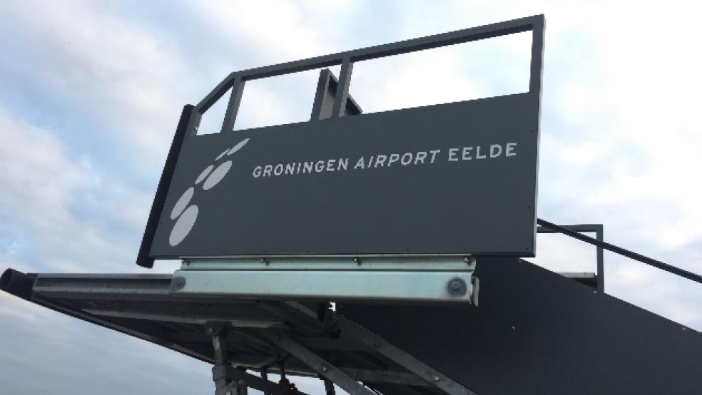 Viele Flugzeugtreppen bleiben derzeit leer am Groningen Airport Eelde. © Kuper