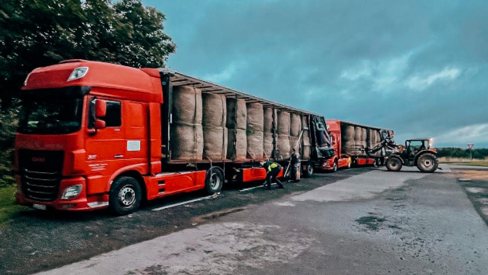 Jeder Laster legt 1190 Kilometer zurück, um das gespendete Futter in die Katastrophengebiete zu bringen. © privat