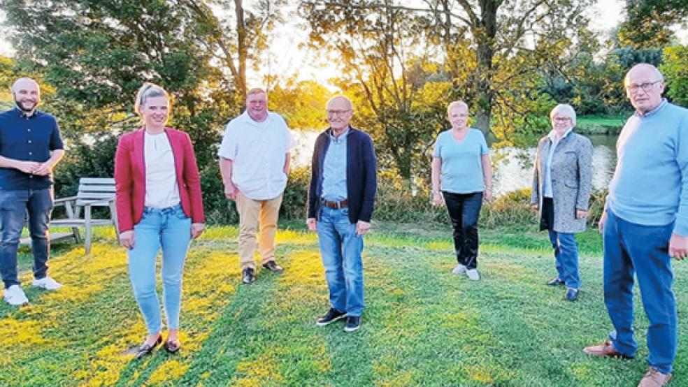 Der neu gewählte Vorstand des »Lüttje Theater Bimm« (von links): Patrick Engel, Frauke Oldigs-Beek, Dieter Schroer, Wolfgang Gerlach, Ulrike Theen, Ina Penon und Werner Oldigs.  © Foto: privat