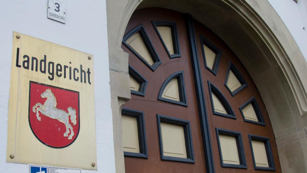 Ein 38-jähriger Mann aus Bunde ist der bandenmäßigen Drogeneinfuhr und des Drogenhandels sowie der Geldwäsche angeklagt.  © Hanken