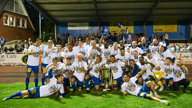 Kickers Emden holt den Pott