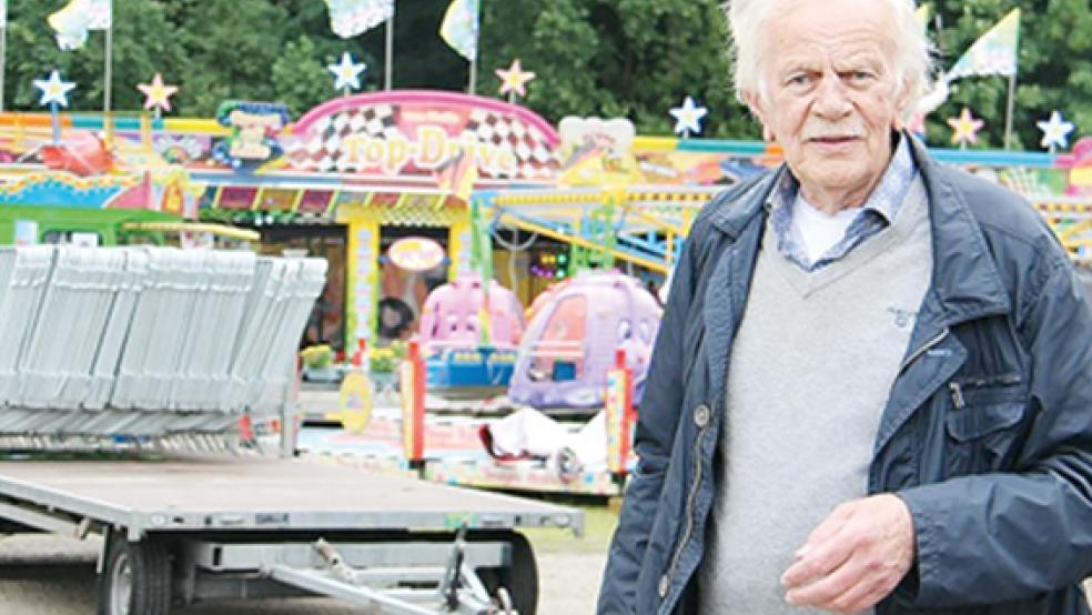 Jonny Eden vom Verein reisender Schausteller freut sich über die Neuauflage des Bliede-Parks in Papenburg.  © Foto: Rumpker