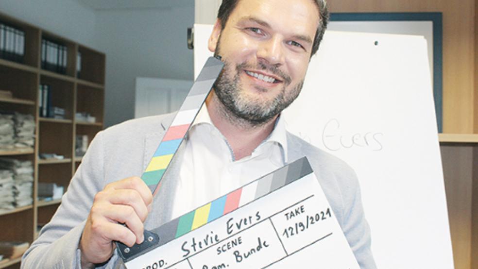 Stevie Evers tritt als parteiloser Bürgermeisterkandidat in Bunde an.  © Foto: Berents