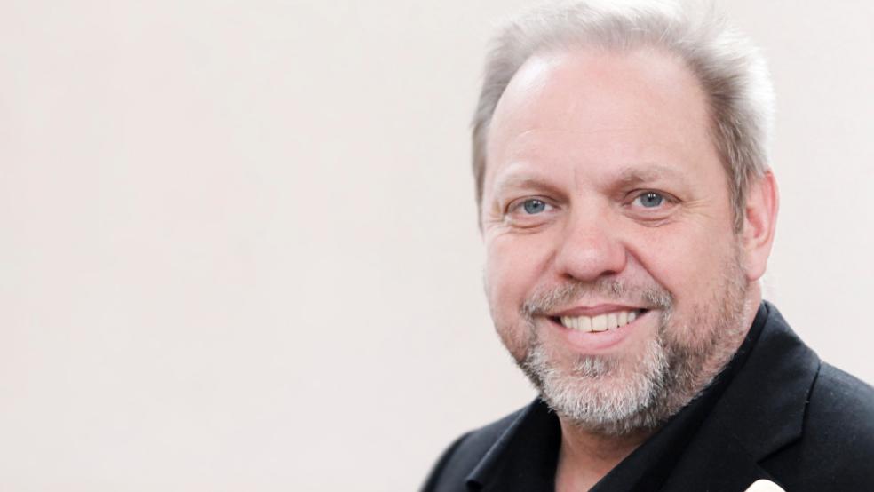 Hajo Wienroth ist in Weener kein Unbekannter.  © Foto: privat/ Ciolek