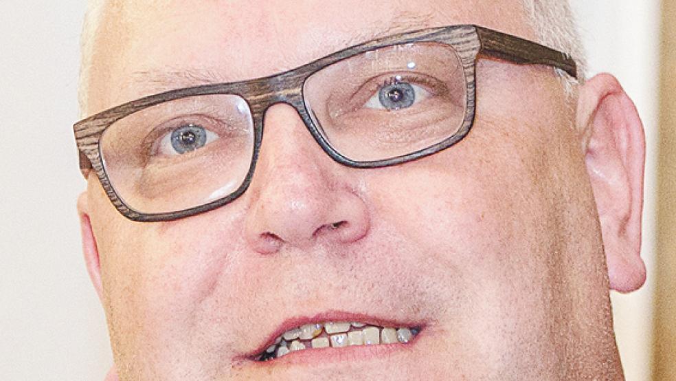 Frank Schüür vom Senioren- und Pflegestützpunkt (SPN) in Leer rät, sich frühzeitig mit dem Thema »Pflege« zu beschäftigen.  © Archivfoto: Mentrup