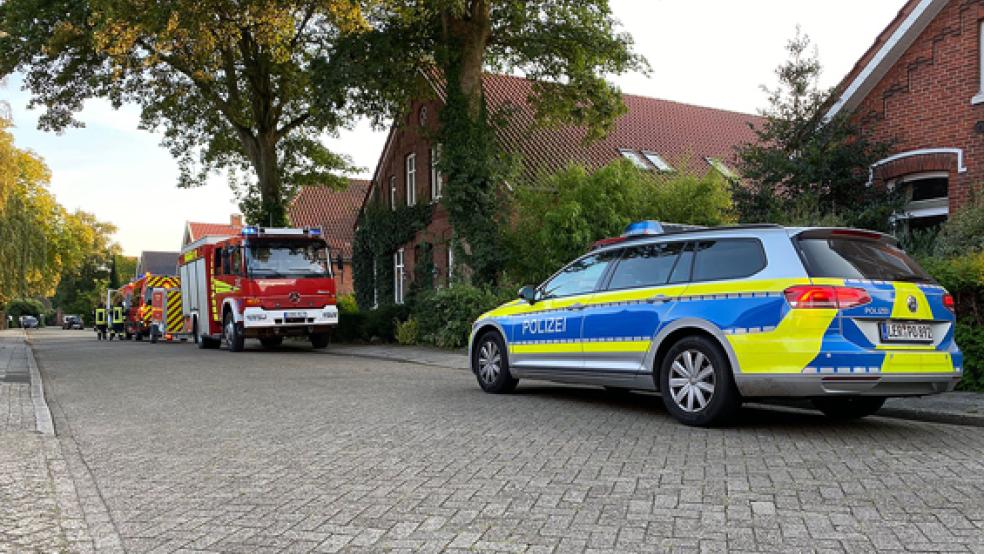 Die Feuerwehr musste bei einem Einsatz in Loga die Polizei rufen, weil Einsatzkräfte vor Ort angegriffen wurden.  © Foto: Feuerwehr