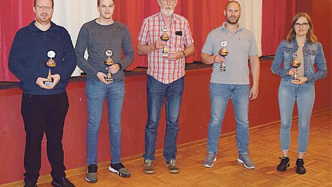 Zwei Pokale für Teutonia Stapelmoor