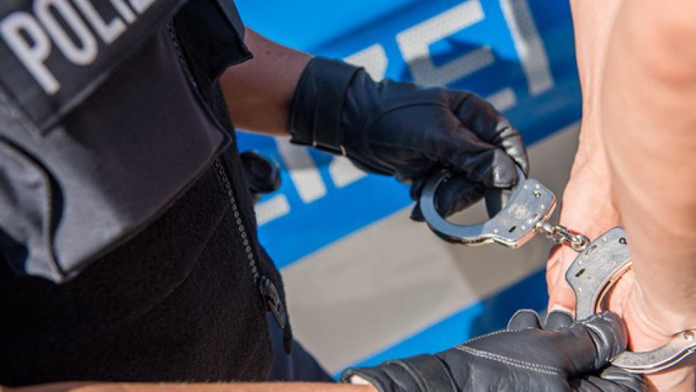 Die Bundespolizei nahm jetzt einen 40-Jährigen am Bahnhof in Leer fest, gegen ihn lag ein Haftbefehl vor.  © Foto: Bundespolizei