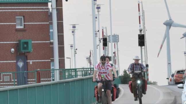 Nicht links über die Emsbrücke