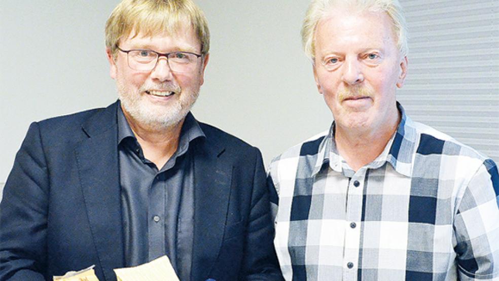Im Amt bestätigt: Der gesamte Vorstand mit ihrem 1. Vorsitzenden Wilhelm »Titus« Timmer und Geschäftsführer Reinhard Borchers.  © Foto: Ammermann