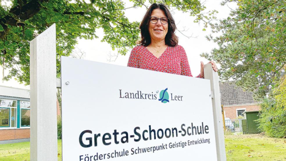 Neues Leben ist in die neue Außenstelle der Greta-Schoon-Schule in Weener eingezogen. Die Lehrkräfte und Schüler haben sich schon gut eingelebt und packen kräftig mit an.  © Fotos: Boelmann
