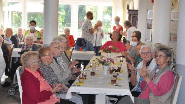 Gute Stimmung beim Sommerfest