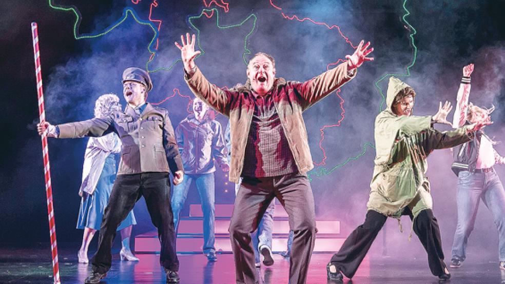 »Wir sind Niedersachsen« - unter diesem Motto steht die Revue zum 75. Geburtstag dieses Bundeslandes.  © Foto: Landesbühne