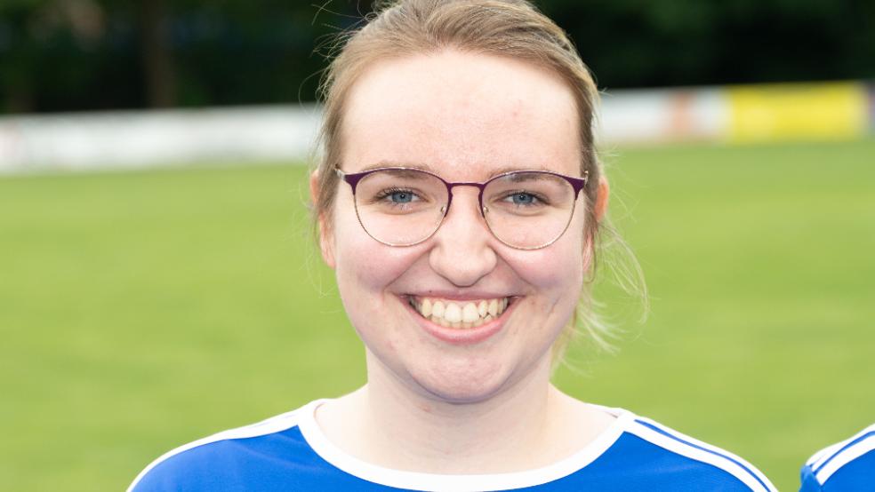 Mareike Baumann erzielte zwei Minuten nach ihrer Einwechslung das 2:0 für Möhlenwarf. © Foto: Bruins