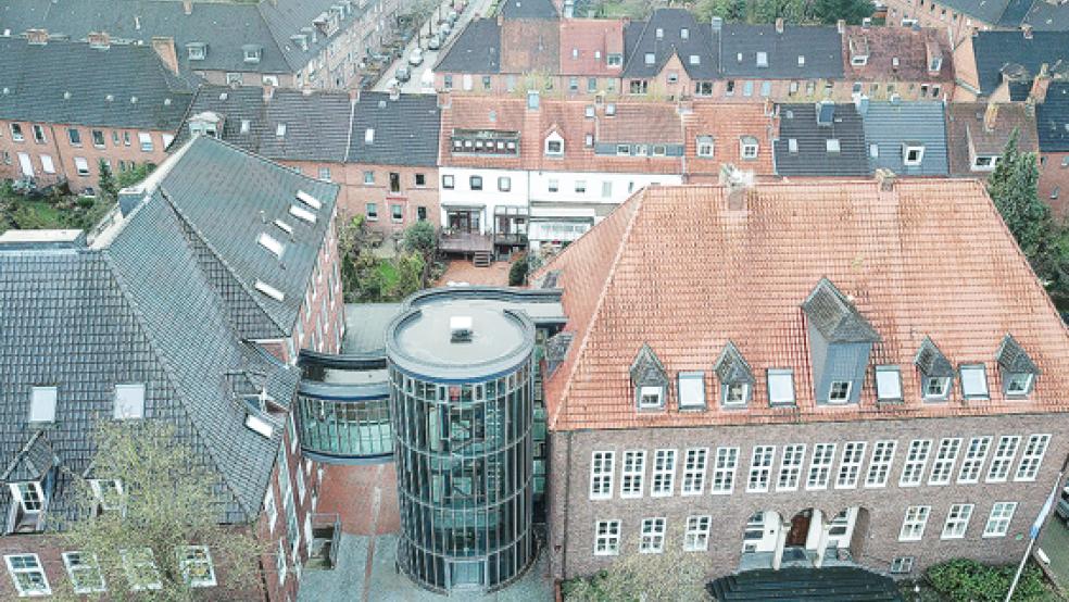 Vor dem IHK-Schlichtungsausschuss in Emden treffen sich zerstrittene Lehrlinge und ihre Chefs. Wenn keine Einigung erzielt wird, geht es vors Arbeitsgericht.  © Fotos: IHK