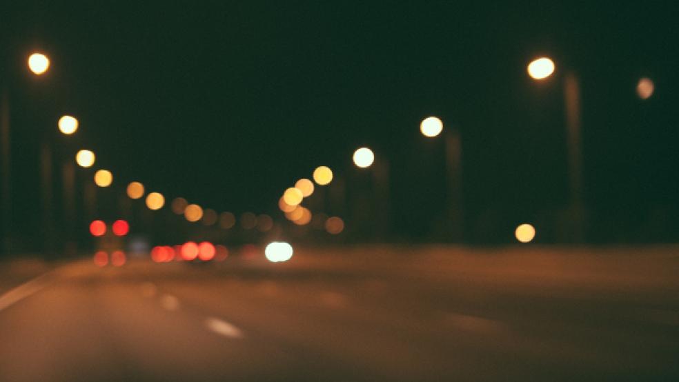 Der Lkw-Fahrer war laut der Polizei derart betrunken, dass er sich 