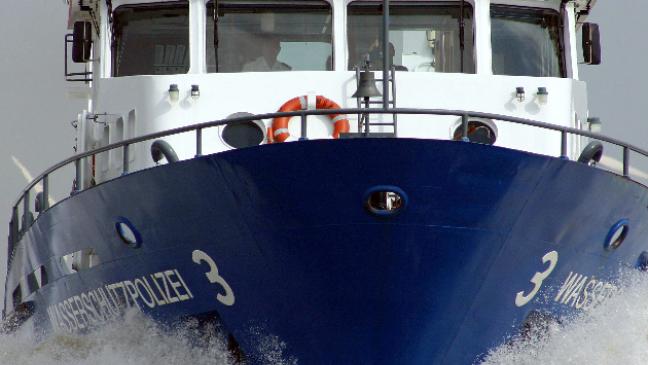 Dreimaster beschädigt mehrere Sportboote