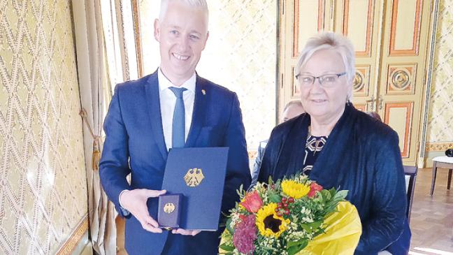 Verdienstmedaille für Bunderin