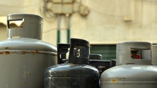 Gas-Flaschen von Firmengelände entwendet