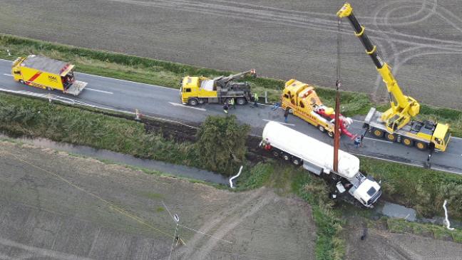 Lkw mit 20.000 Liter Gas verunglückt