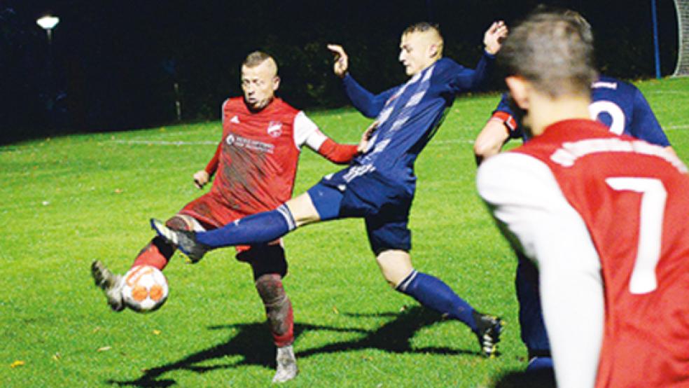 Möhlenwarf spielte gegen Ihrhove sehr defensiv.  © Foto: Born