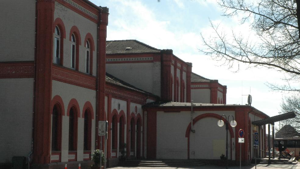 Vom Leeraner Bahnhof direkt nach Frankfurt am Main: Das wird mit dem Fahrplanwechsel der Deutschen Bahn am 12. Dezember möglich werden. © Archivfoto: Szyska