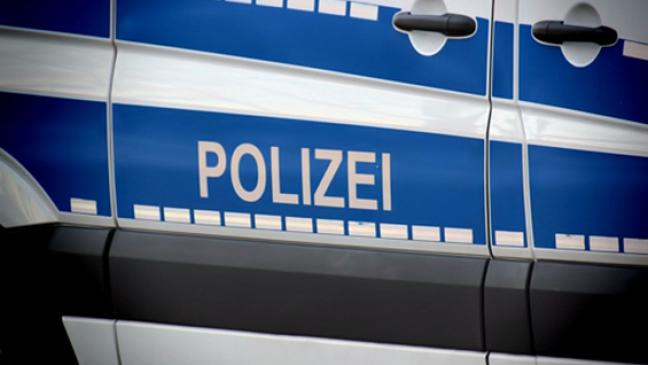Autofahrer flüchtet nach Unfall zu Fuß