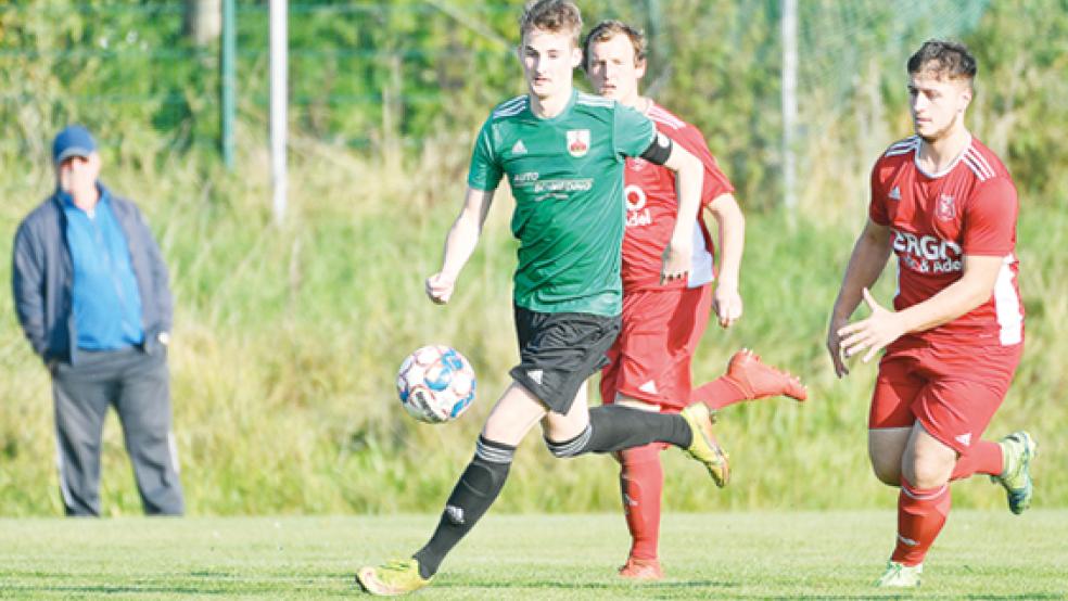 Sebastian Konken (links) und sein Team vom BSV Bingum holten nach einem 0:3-Rückstand noch einen Punkt.  © Foto: Bruins