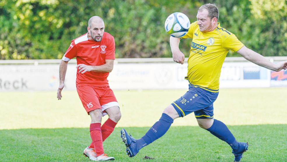 Jannes Riethmann (links) verwandelte einen Elfmeter.  © Foto: Bruins