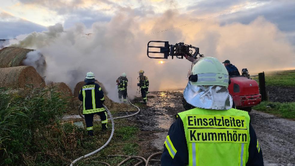 Nach mehreren Stunden waren auch die letzten Glutnester abgelöscht.  © Feuerwehr