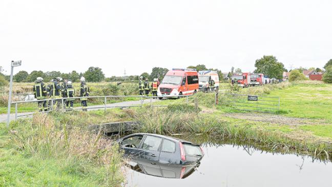 Autofahrer landet in Graben