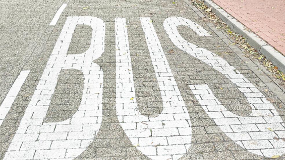 Nach der Kritik des Schulelternrates der Weeneraner Oberschule hat die Kreisbehörde bereits mit dem Busunternehmen gesprochen, um schnellstmöglich eine Lösung zu finden.  © Foto: Boelmann