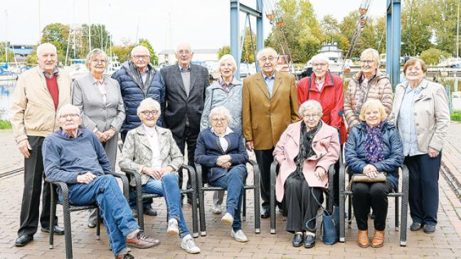 Der Konfirmandenjahrgang 1953 traf sich jetzt in Weener